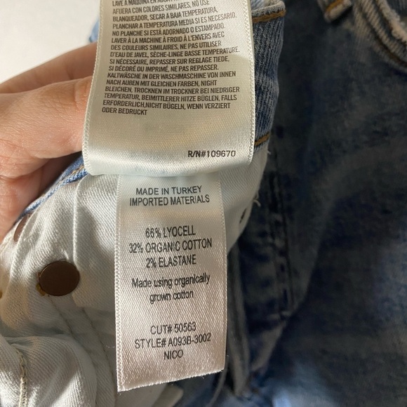 AGOLDE Nico High Rise Light Blue Slim Leg Jeans - Picture 10 of 11